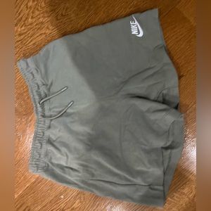Army Green Nike Shorts size Xtra Small